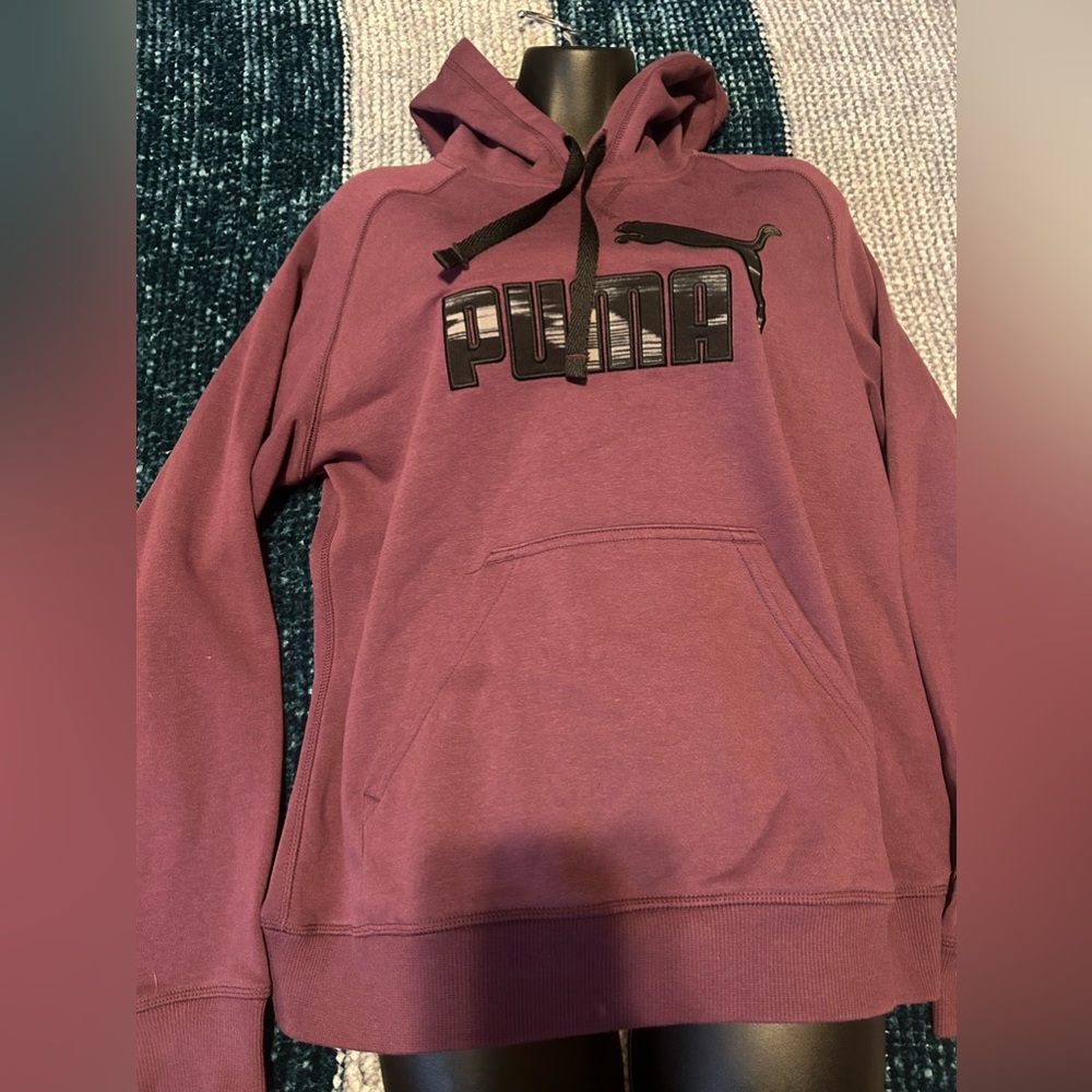 Puma hoddie size large